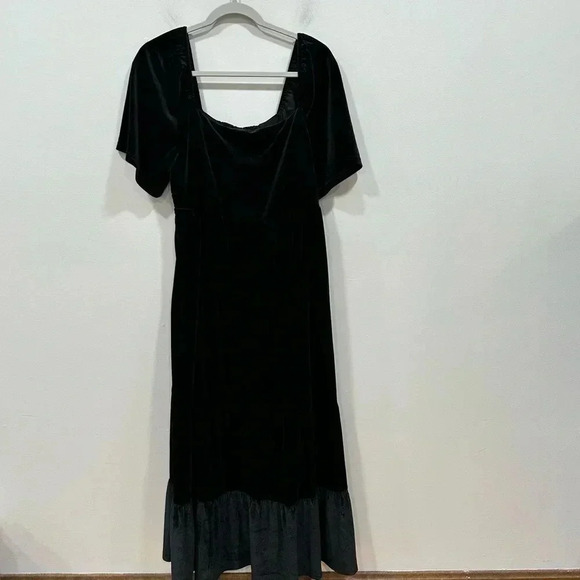 Pinkblush Black Velvet Tiered Maternity Maxi Dress Large - Picture 2 of 11